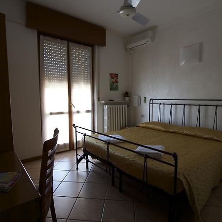 Albergo Tavernetta Castelnuovo del Garda Dış mekan fotoğraf